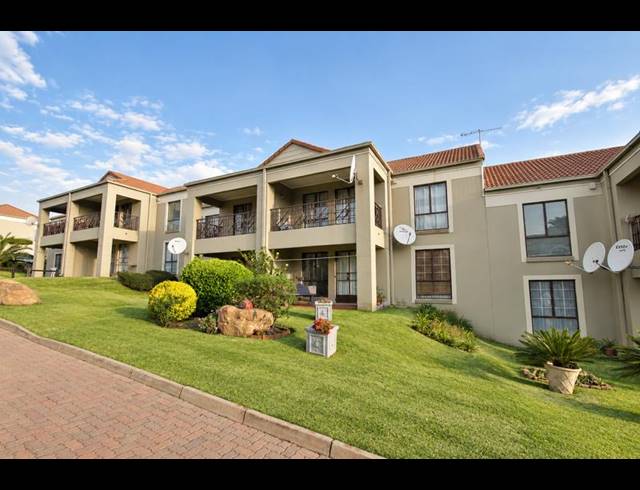 3 BEDROOM COMPLEX FOR SALE IN OAKDENE